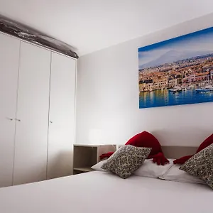 https://perla-azzurra.catania-hotels.net